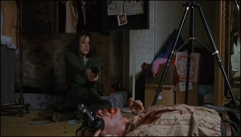 克拉莉絲在&ldquo;魔窟&rdquo;中擊斃水牛比爾