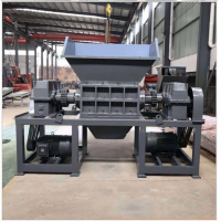 鞋廠下腳料粉碎機(jī)舊衣服紡織廢品破碎機(jī)大型羽絨被撕碎機(jī)